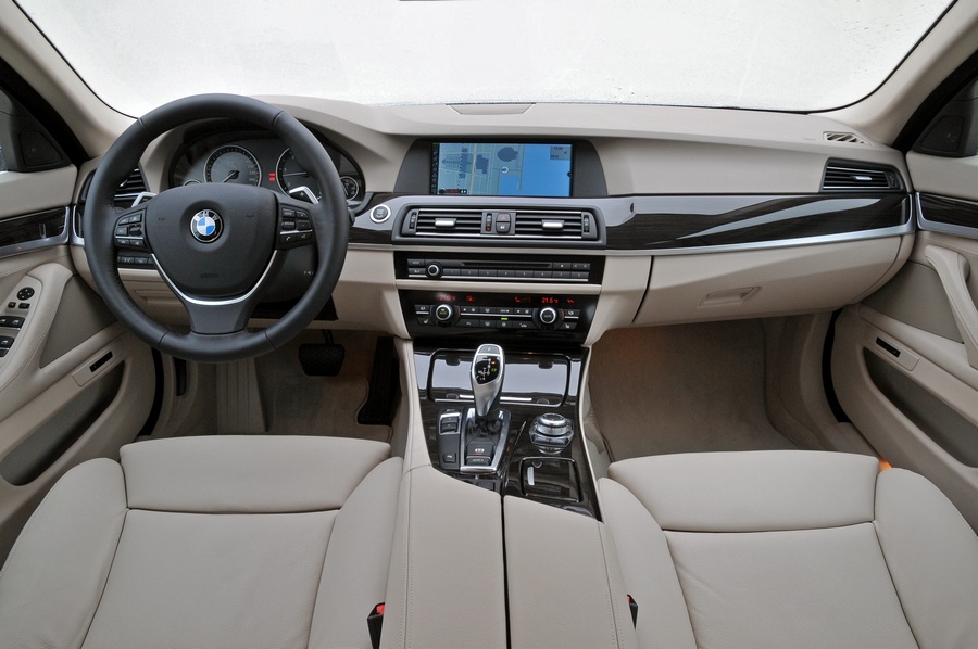 Bmw 5 2010 Interier 12