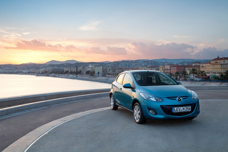 Mazda 2 Facelift 2010 04