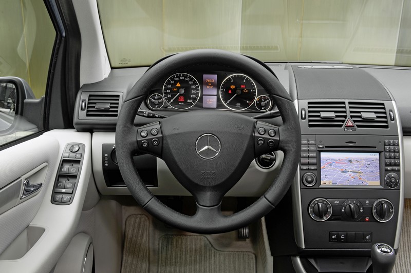 Mercedes Benz A 2009 Facelift Interier 14