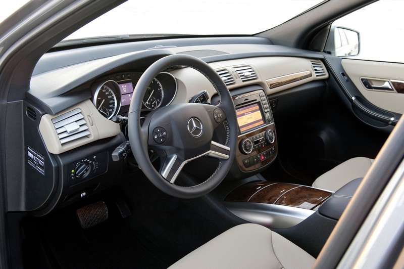 Mercedes Benz R 2010 Facelift Interier 11