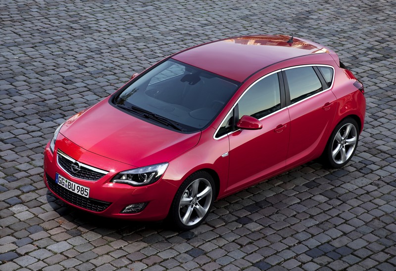 Opel Astra 2009 Hatchback 04