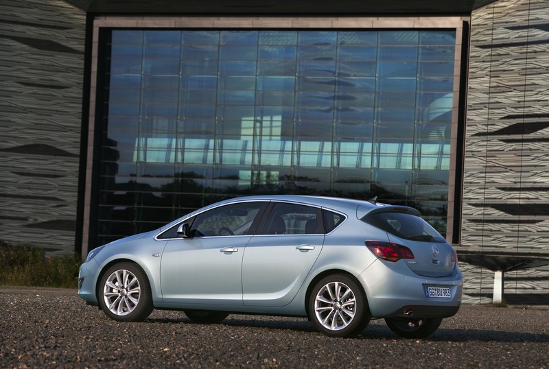 Opel Astra 2009 Hatchback 07