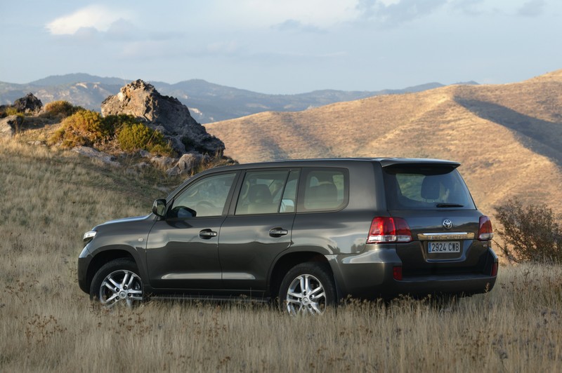 Toyota Land Cruiser V8 08