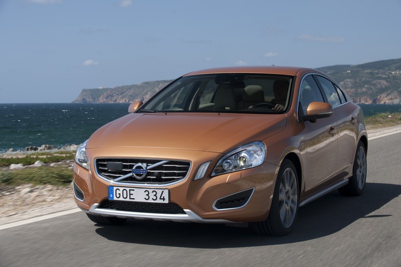 Volvo S60 2010 03