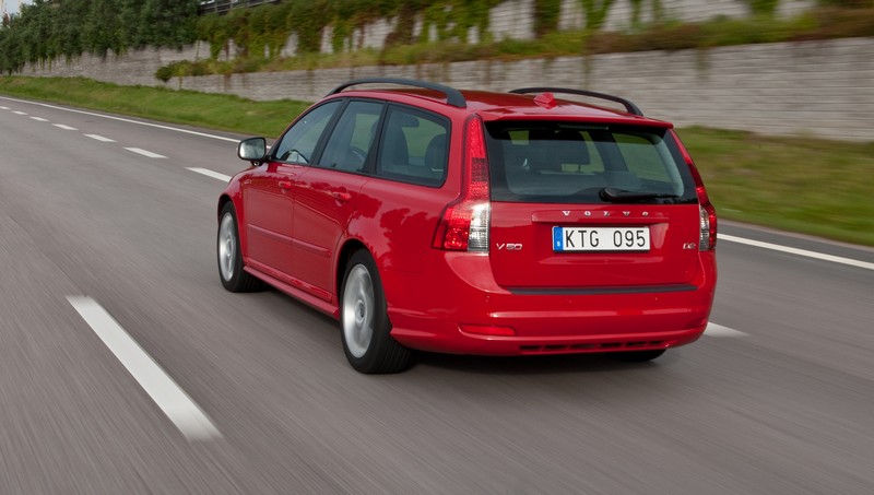 Volvo V50 R Design 11